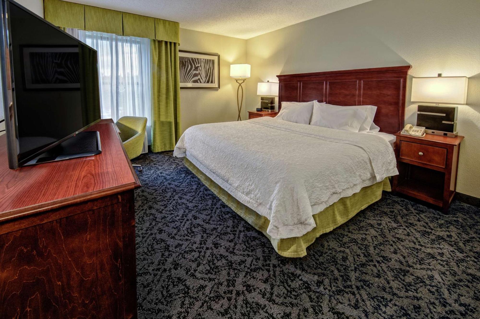Hampton Inn Charlotte/Матюс Екстериор снимка