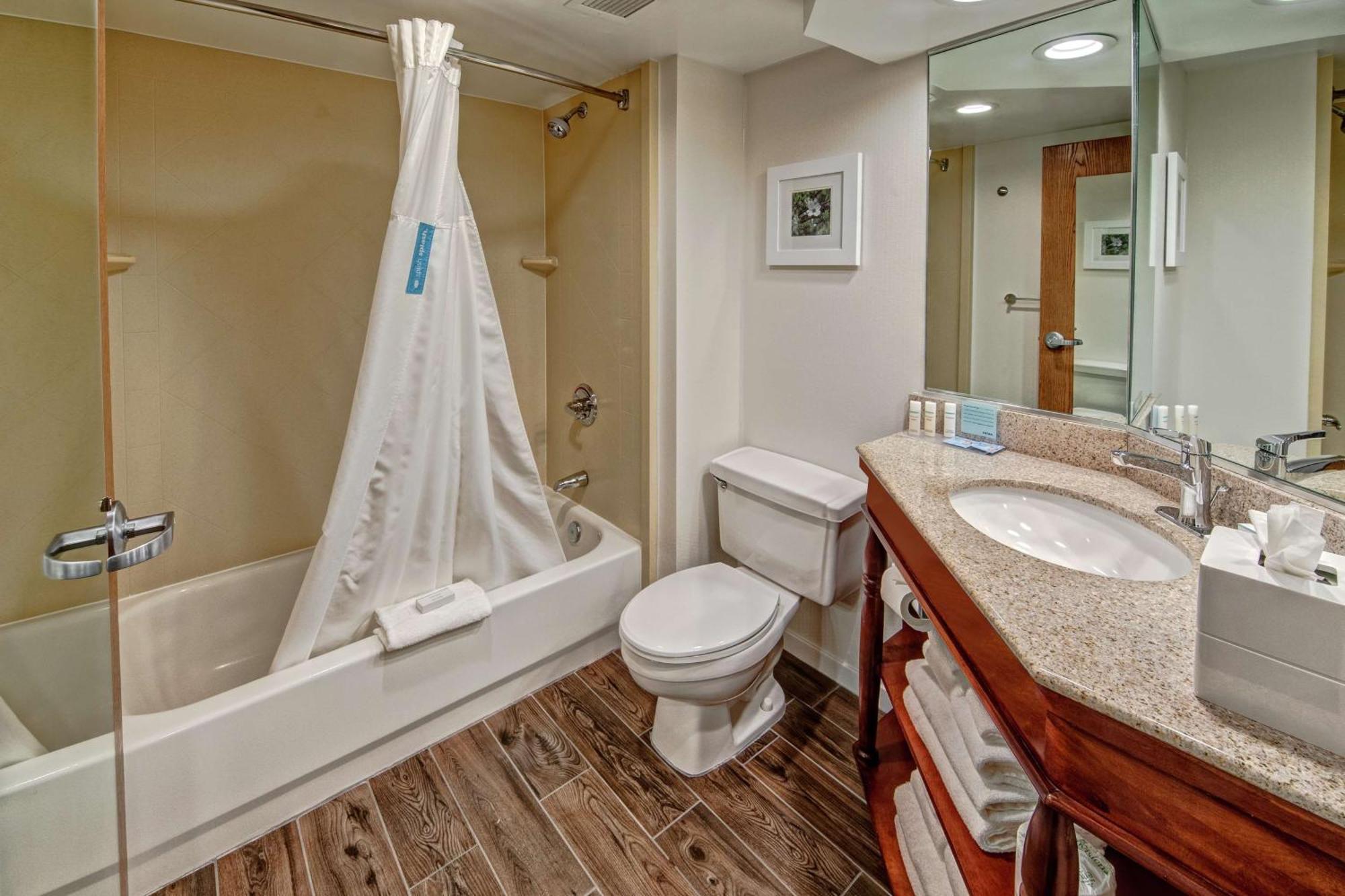 Hampton Inn Charlotte/Матюс Екстериор снимка