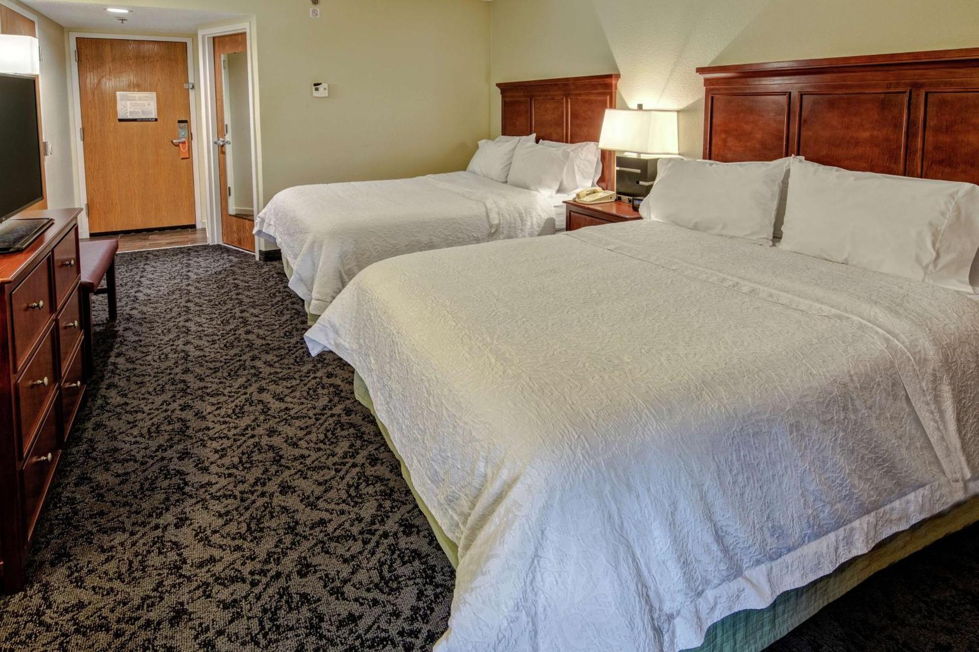 Hampton Inn Charlotte/Матюс Екстериор снимка